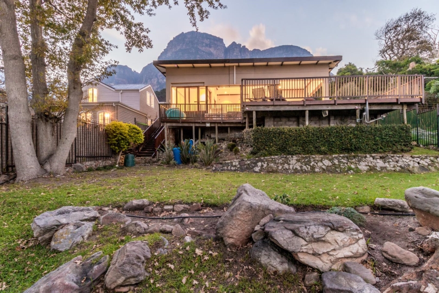 4 Bedroom Property for Sale in Newlands Western Cape